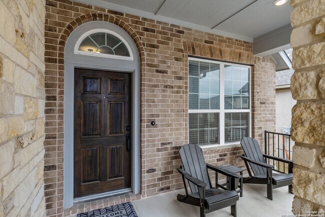 Building Photo - 1318 Tabuenfeld - Excellent, Clean Home, N...