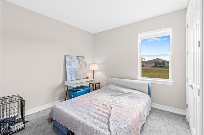 Foto del edificio - 607 Parkshore Lk Ave