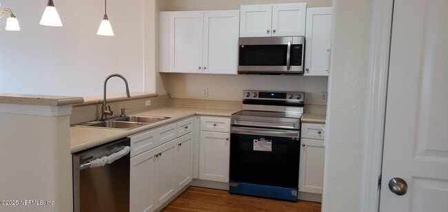 Foto del edificio - 8290 Gate Pkwy W