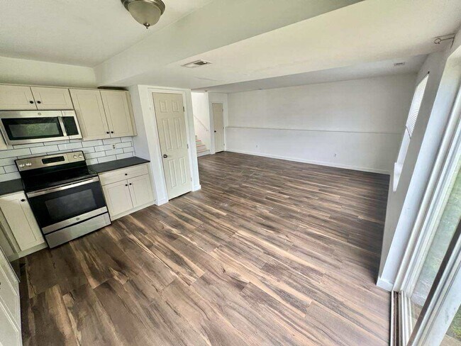 Foto del edificio - 419 Ramblewood Way