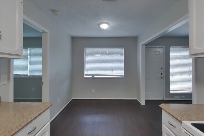Building Photo - 17719 Glenpatti Dr