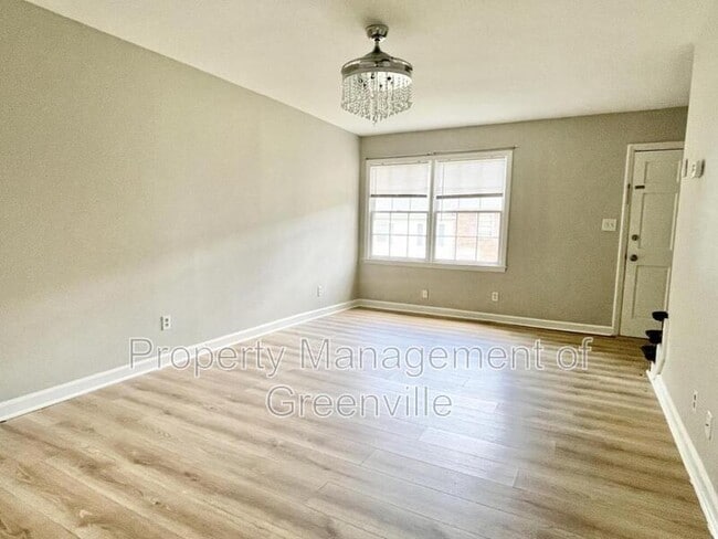 Foto del edificio - 1438 Dover Rd