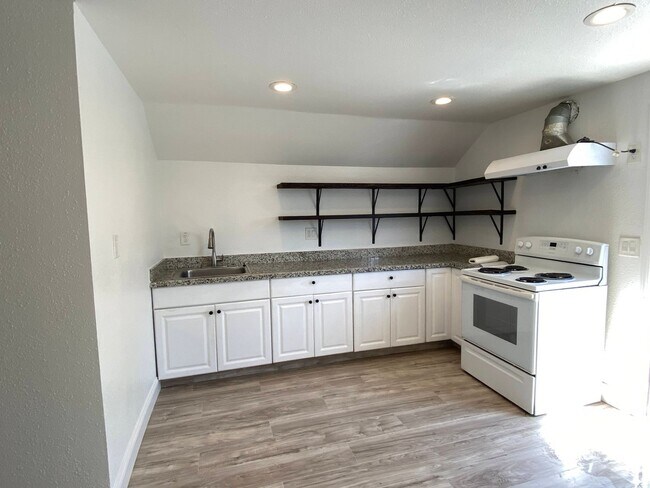 Foto del edificio - 530 S Sierra Nevada St