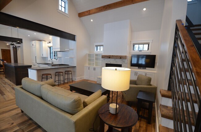 Foto del edificio - 302 Washington Rd