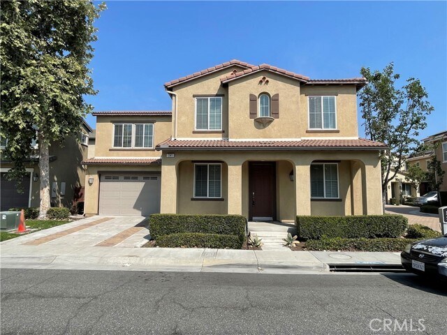 Foto principal - 341 W Pebble Creek Ln