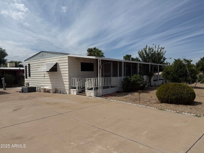 Building Photo - 17249 N 66th Ln