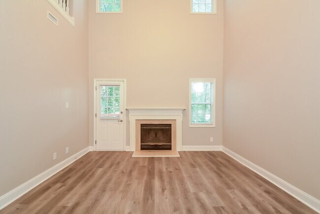 Building Photo - 4024 Beaufain St