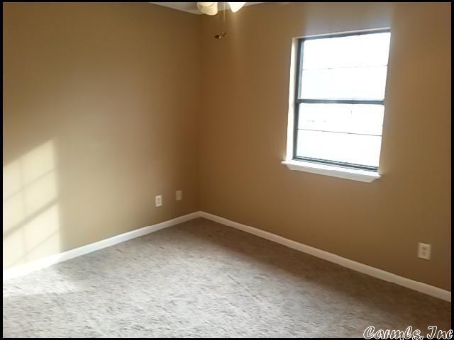 Building Photo - 514 Lora Dr
