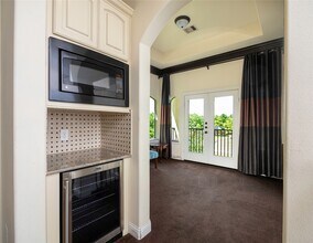 Building Photo - 25207 Springwood Lake Dr