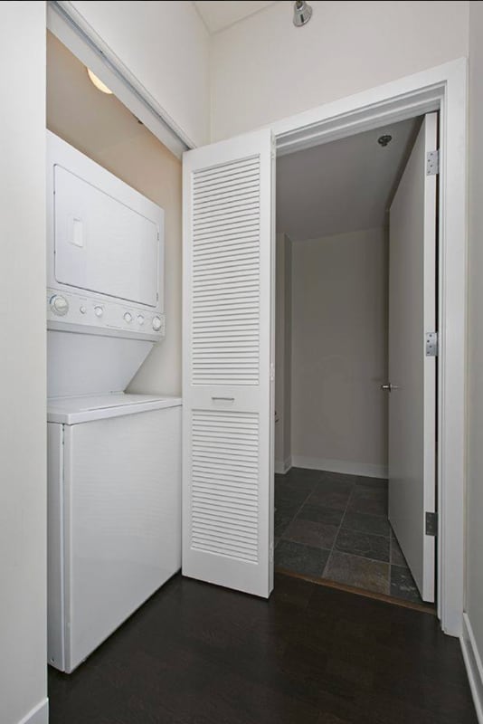 Photo - 673 W Wayman St Apartment