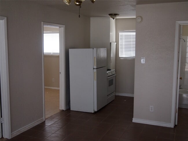 Building Photo - 2408 Southmore Blvd