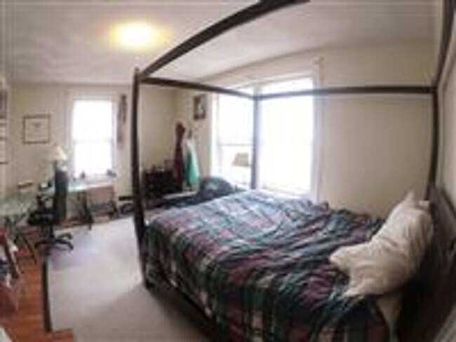 Foto del edificio - 241 Freeman St #5 Brookline MA 02446