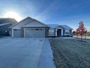 Building Photo - 4225 W Spring House Dr