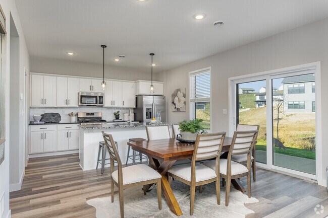 Northport - 3 BR, 2,5 BA - 1888SF - Comedor - The Preserve at West Circle