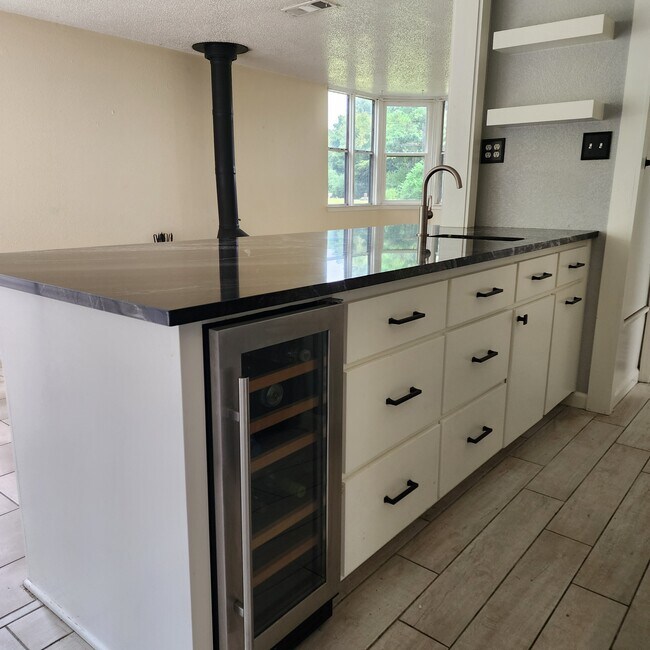 Building Photo - 18171 Meandering Way