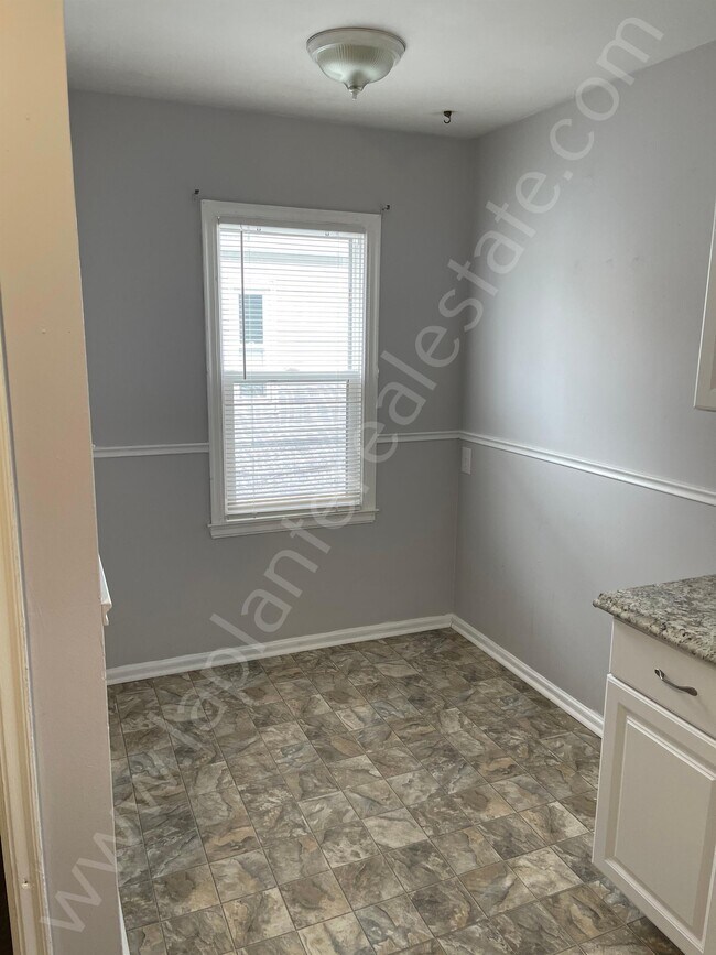 Building Photo - 1638 Gould Rd