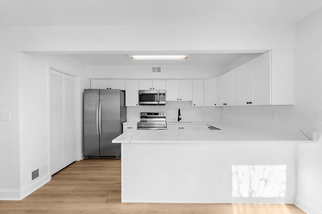 Foto del edificio - 615 Bywater Rd