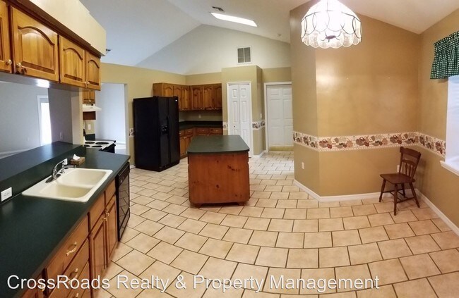 Building Photo - 3 br, 2 bath House - 1502 SE 44 Ave