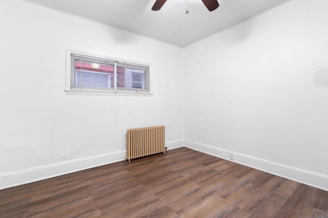 Building Photo - 182 Avenue F