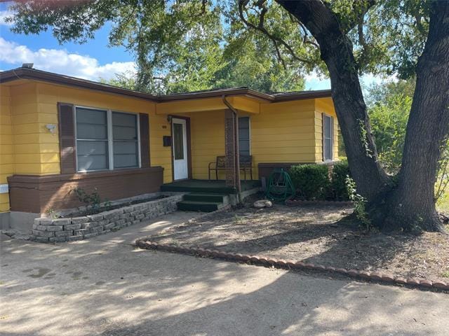 Building Photo - 1512 Hilltop Dr