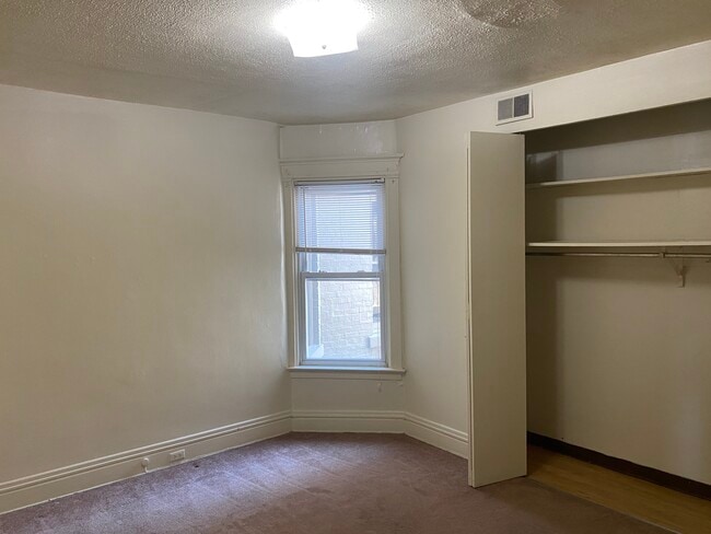 Building Photo - 5719 Elwood St