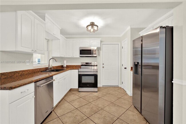 Foto del edificio - 9312 SW 182nd St