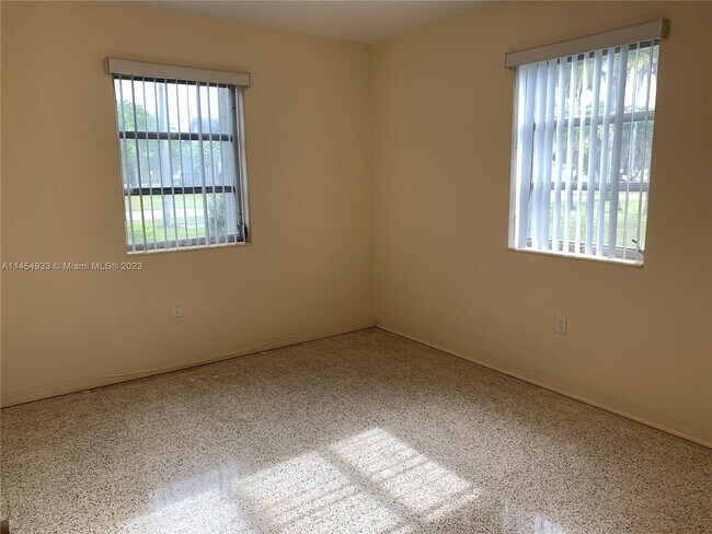 Foto del edificio - 17960 SW 296th St
