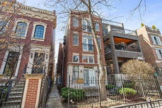 Building Photo - 3928 N Greenview Ave