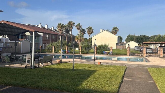 Foto del edificio - 4205 Benard Ct