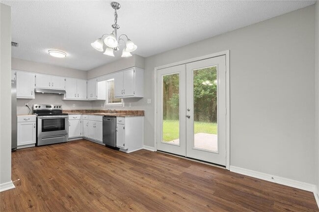 Building Photo - 7260 Pecan Terrace Dr