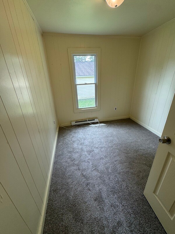Foto del edificio - 2121 Hazelwood Ave