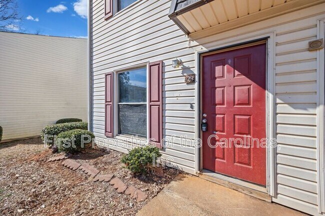 Foto del edificio - 7906 Oak Meadow Ct