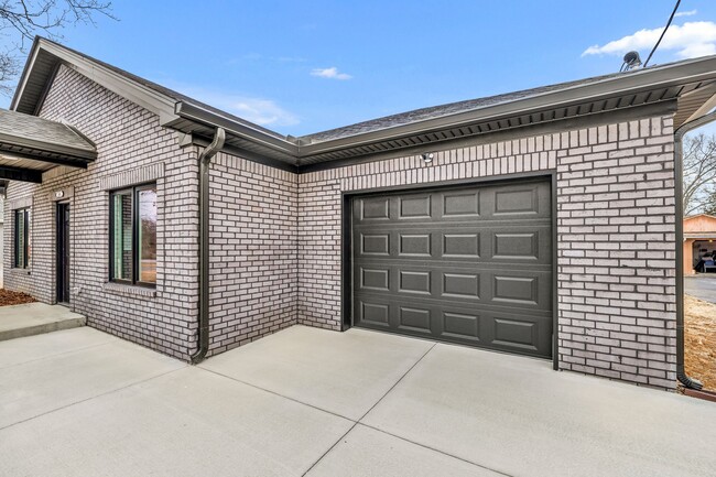 Building Photo - 398 Colgate Ave