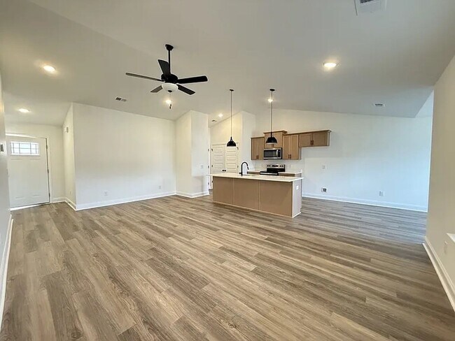 Foto del edificio - New Construction Home for Rent