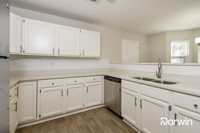 Building Photo - 696 Stonemill Manor, Lithonia, GA 30058