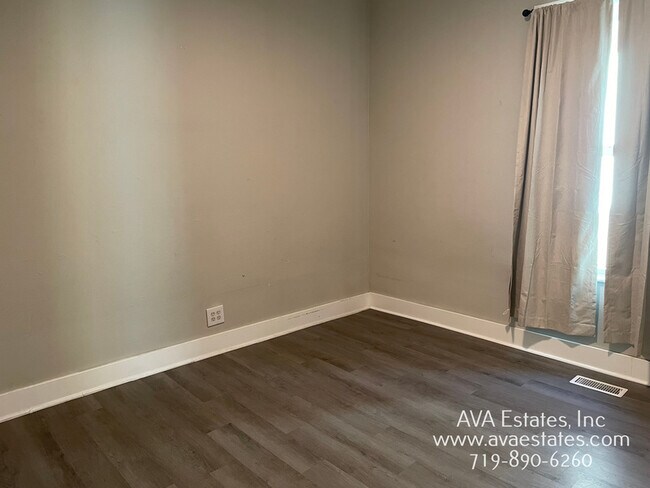 Foto del edificio - 104 N Glendale Ave