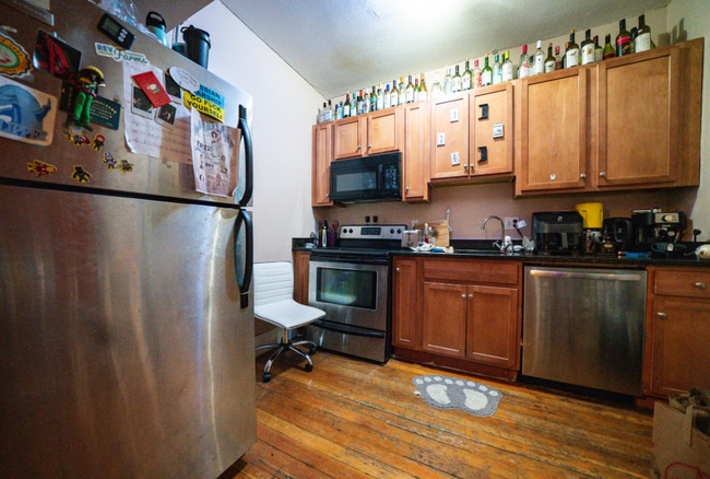 Building Photo - 52 Fenway