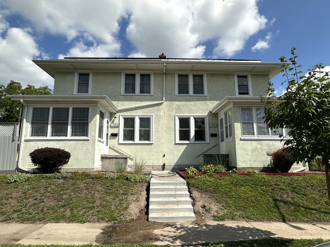 Primary Photo - 1004 Ryde St