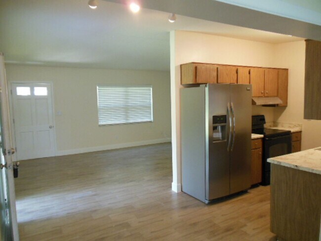 Foto del edificio - 404 Oakhurst St