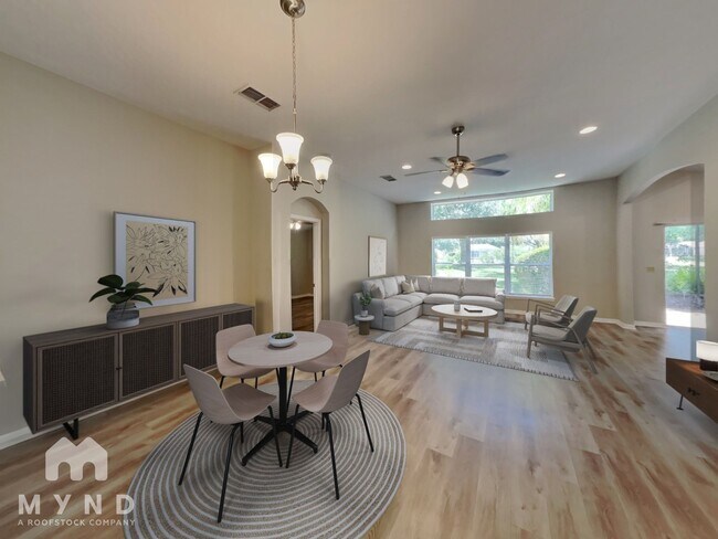 Foto del edificio - 6041 Spring Creek Ct
