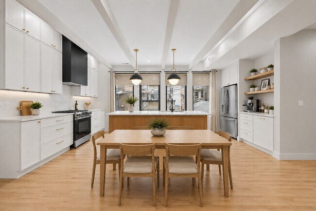 Foto del edificio - 3339 N Kenmore Ave