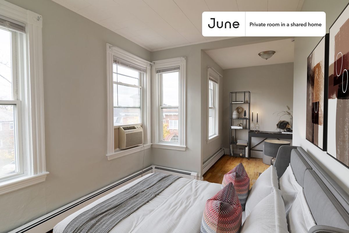 Private bedroom in 4 bed/1 bath Home - Private bedroom in 4 bed/1 bath Home