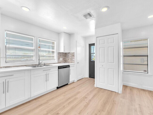 Foto del edificio - 443 Wilder St