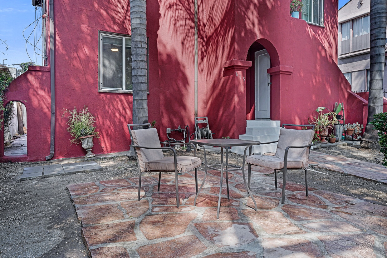 Foto principal - 615 N Coronado St