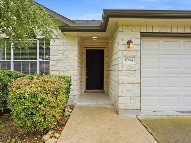 Foto del edificio - 1004 Downridge Dr