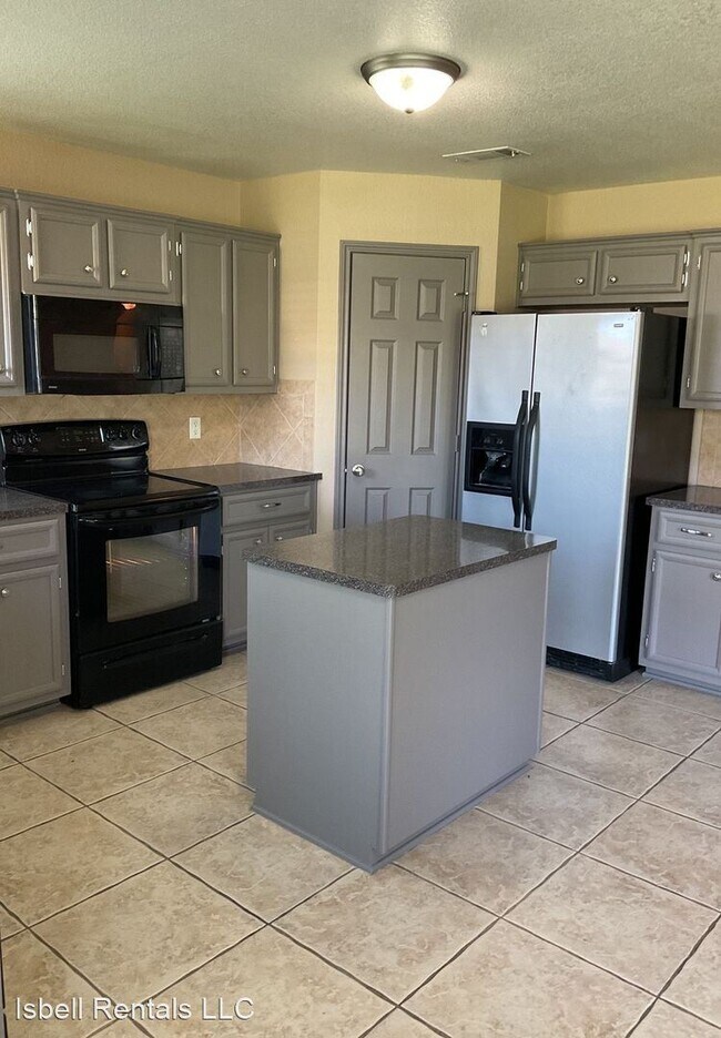 Foto del edificio - 4 br, 2 bath House - 4105 Maid Marian Circle