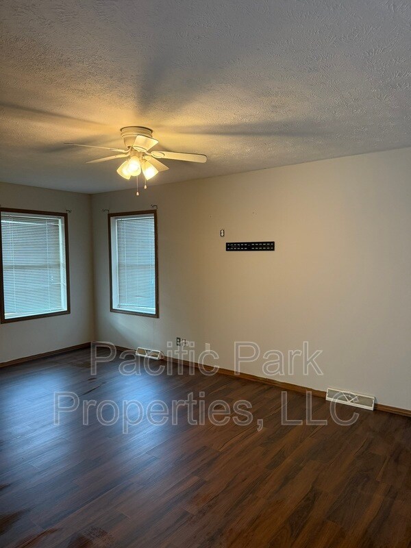 Foto del edificio - 1010 W 30th St