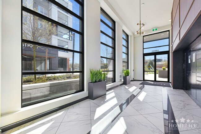 Photo du bâtiment - 1 Bed, 1 Bath Condo for Rent in Willoughby!