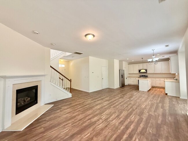 Building Photo - Charming 3BD, 2.5BA Raleigh Home Near Interstates, Shopping, Dining, and Downtown Raleigh