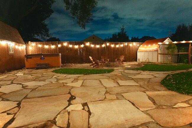 Building Photo - 4284 S Normandie Ln